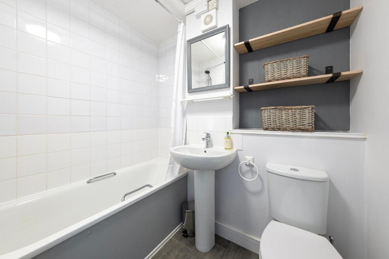 Super City Centre Apartment - Two Bedrooms, Perfect Location Bath Exterior foto